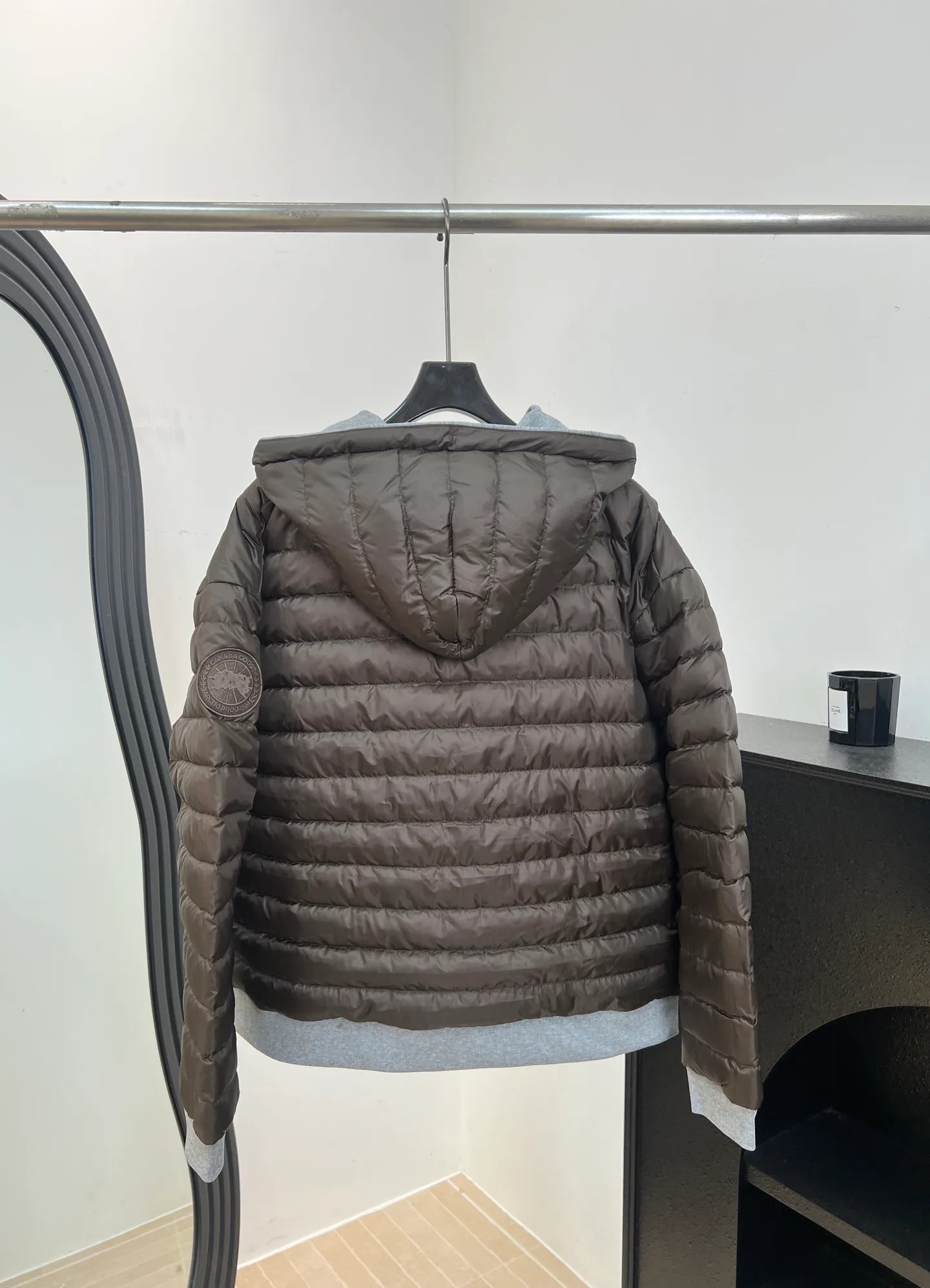 Куртки И Пуховики Женские Canada Goose 19930101