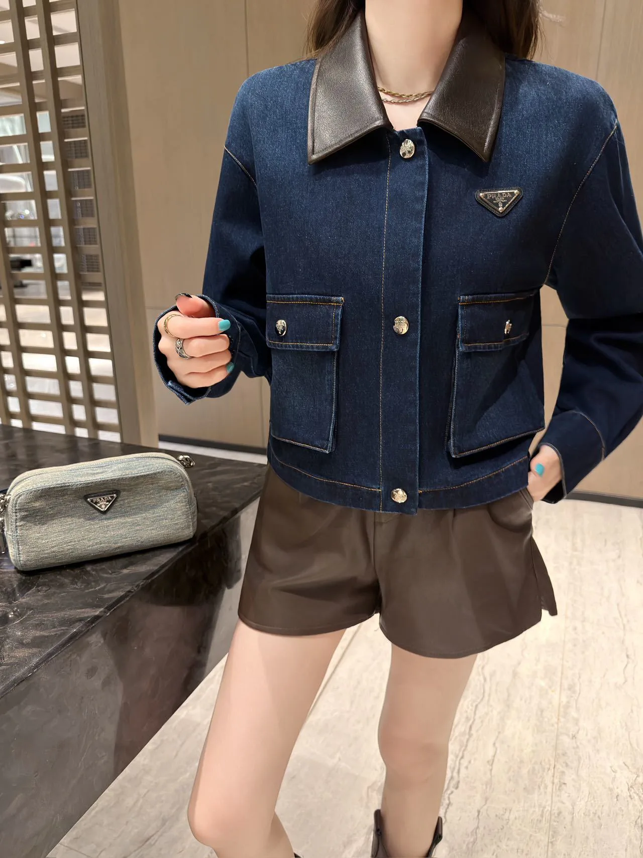 Куртки И Пуховики Женские Prada 18677895