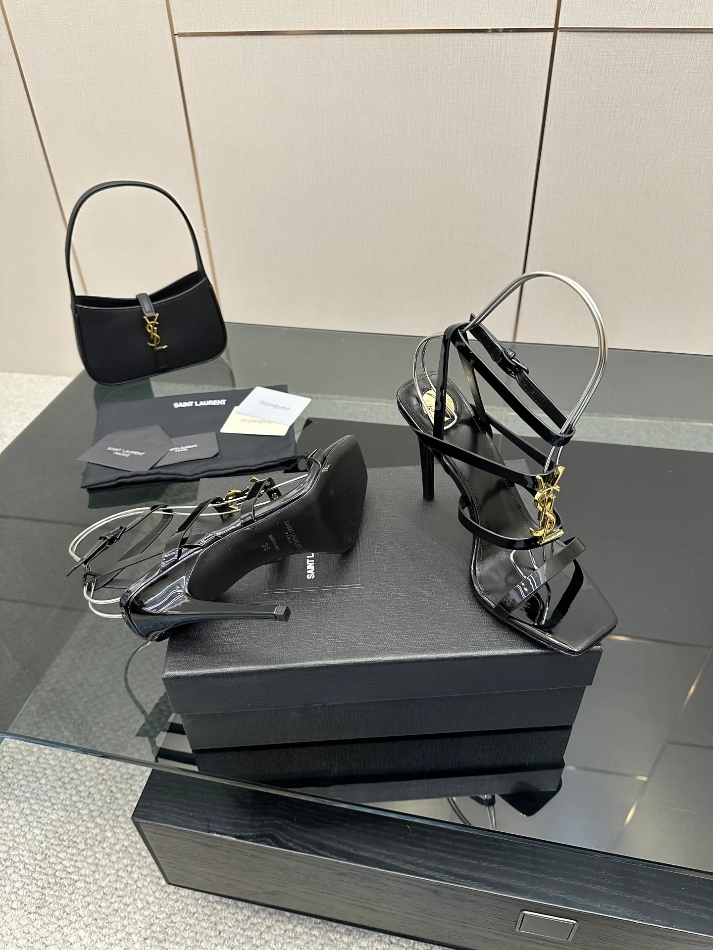 Босоножки Женские Saint Laurent 13164403