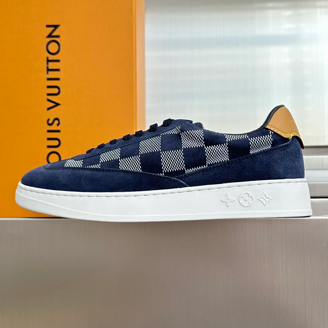 Кроссовки Женские Louis Vuitton 17910625