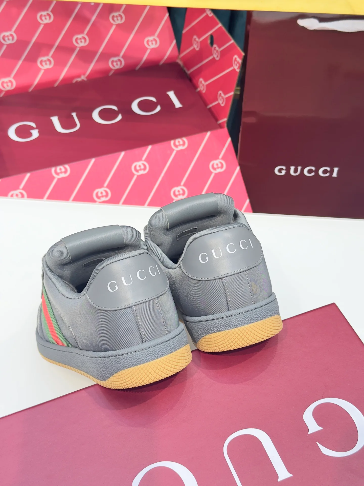 Кроссовки Женские Gucci 17946879