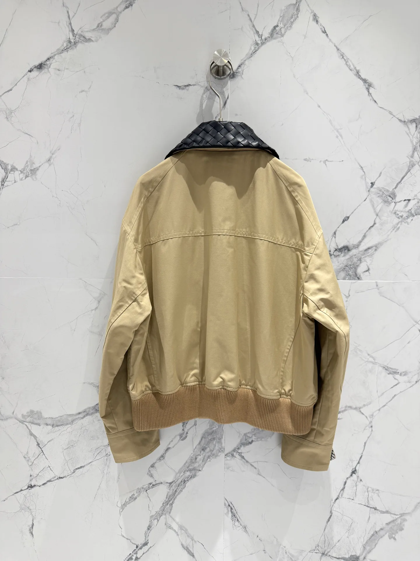 Кожаные Куртки И Дублёнки Женские Bottega Veneta 9976549