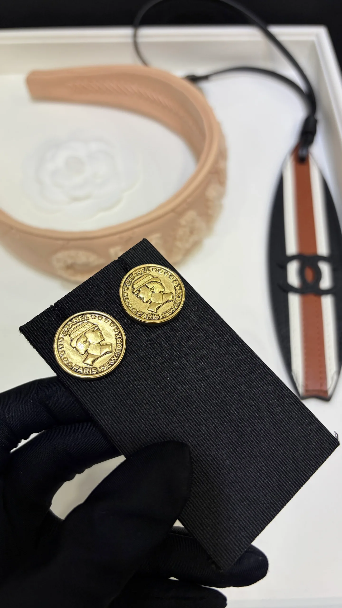 Бижутерия Chanel 16982676