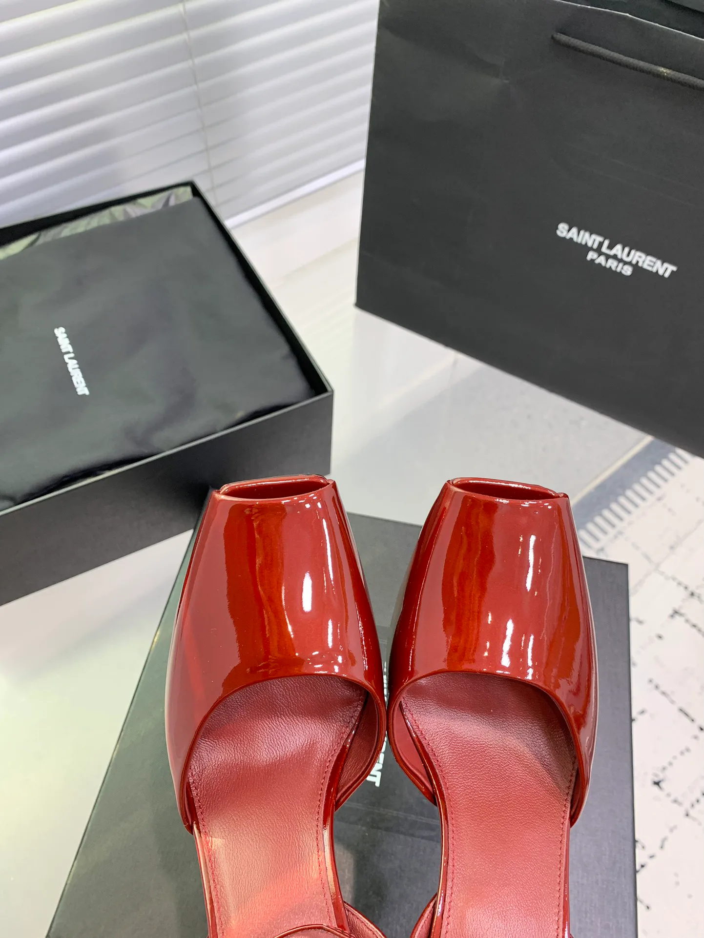 Босоножки Женские Saint Laurent 7792