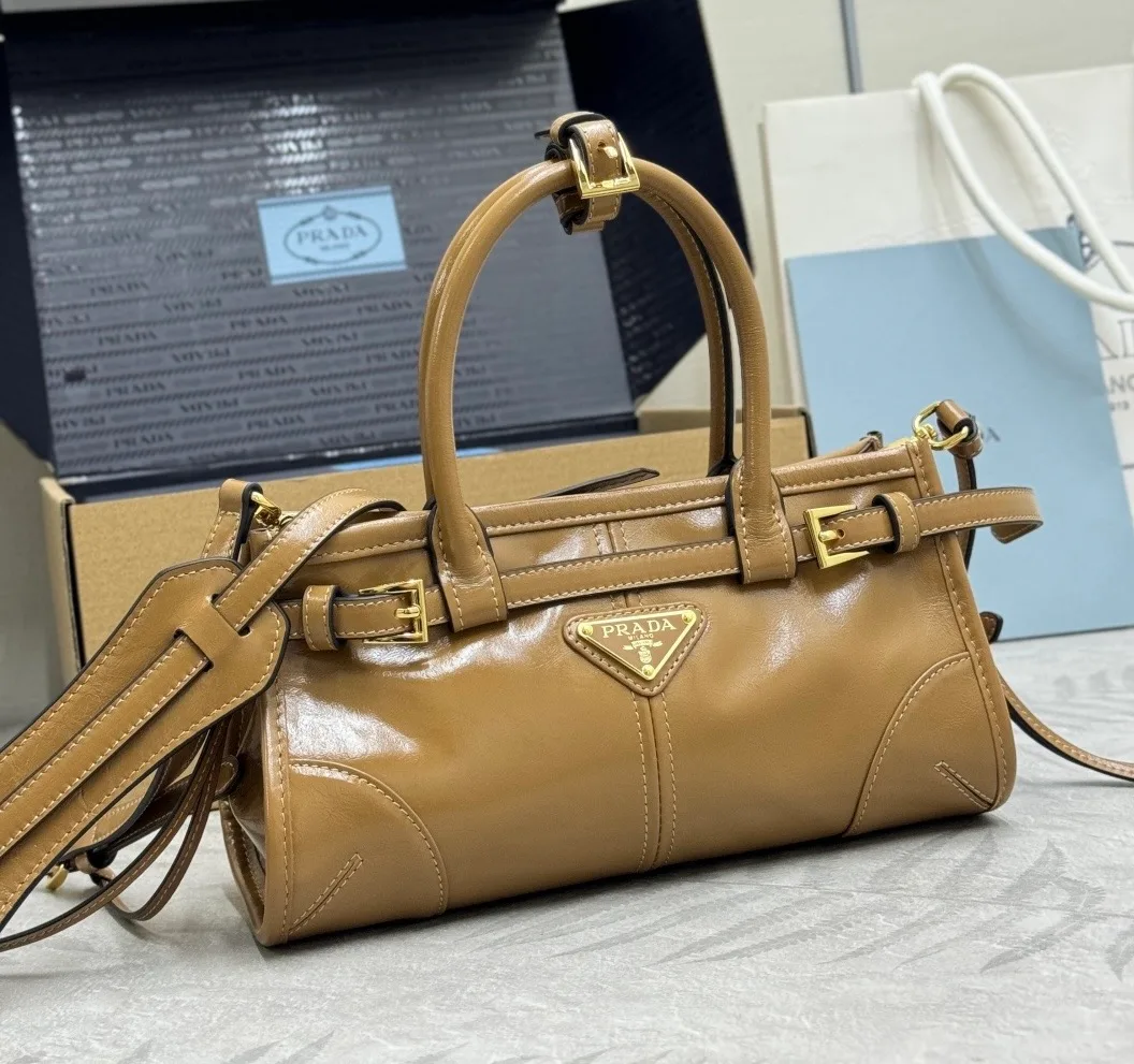 Сумки На Ремне Женские Prada 11682133