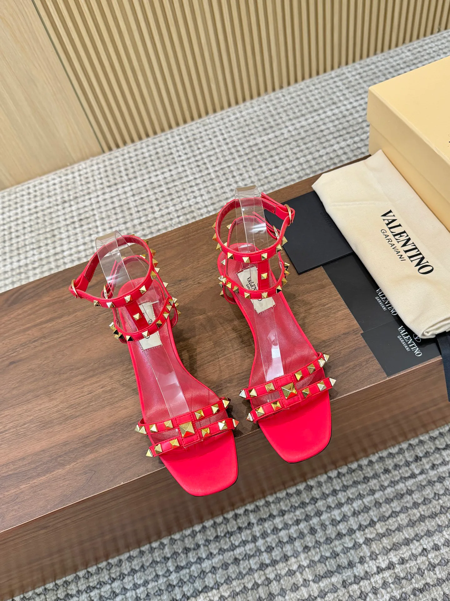 Босоножки Женские Valentino 17411470