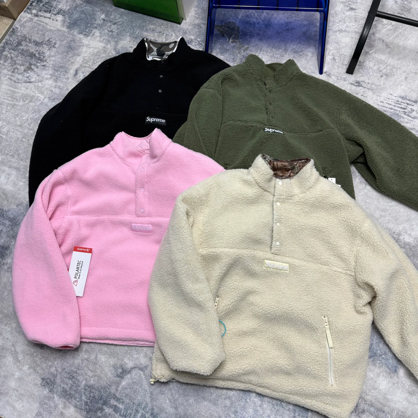 Свитшоты Женские Supreme 685231