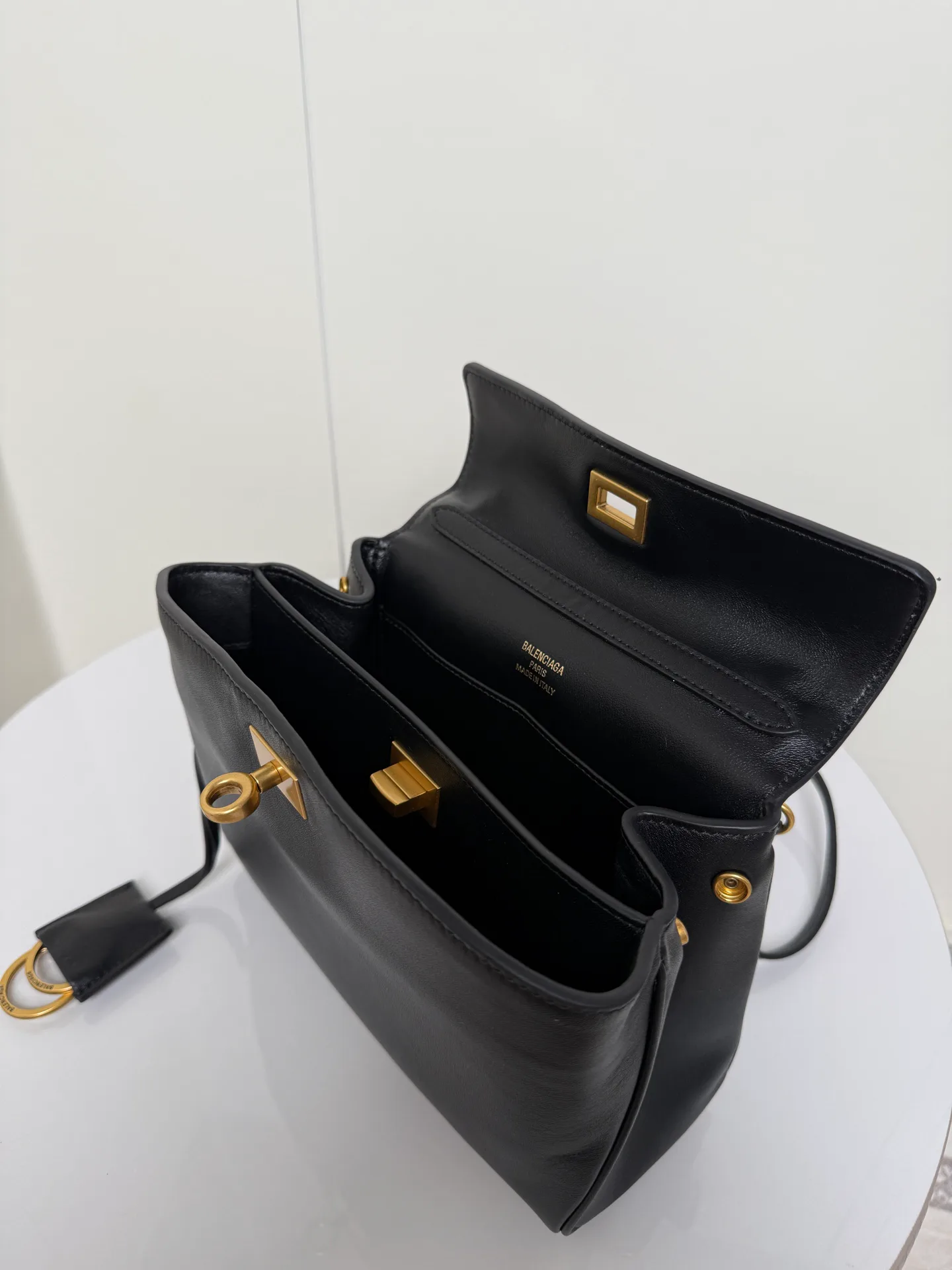 Сумки На Ремне Женские Balenciaga 1151955