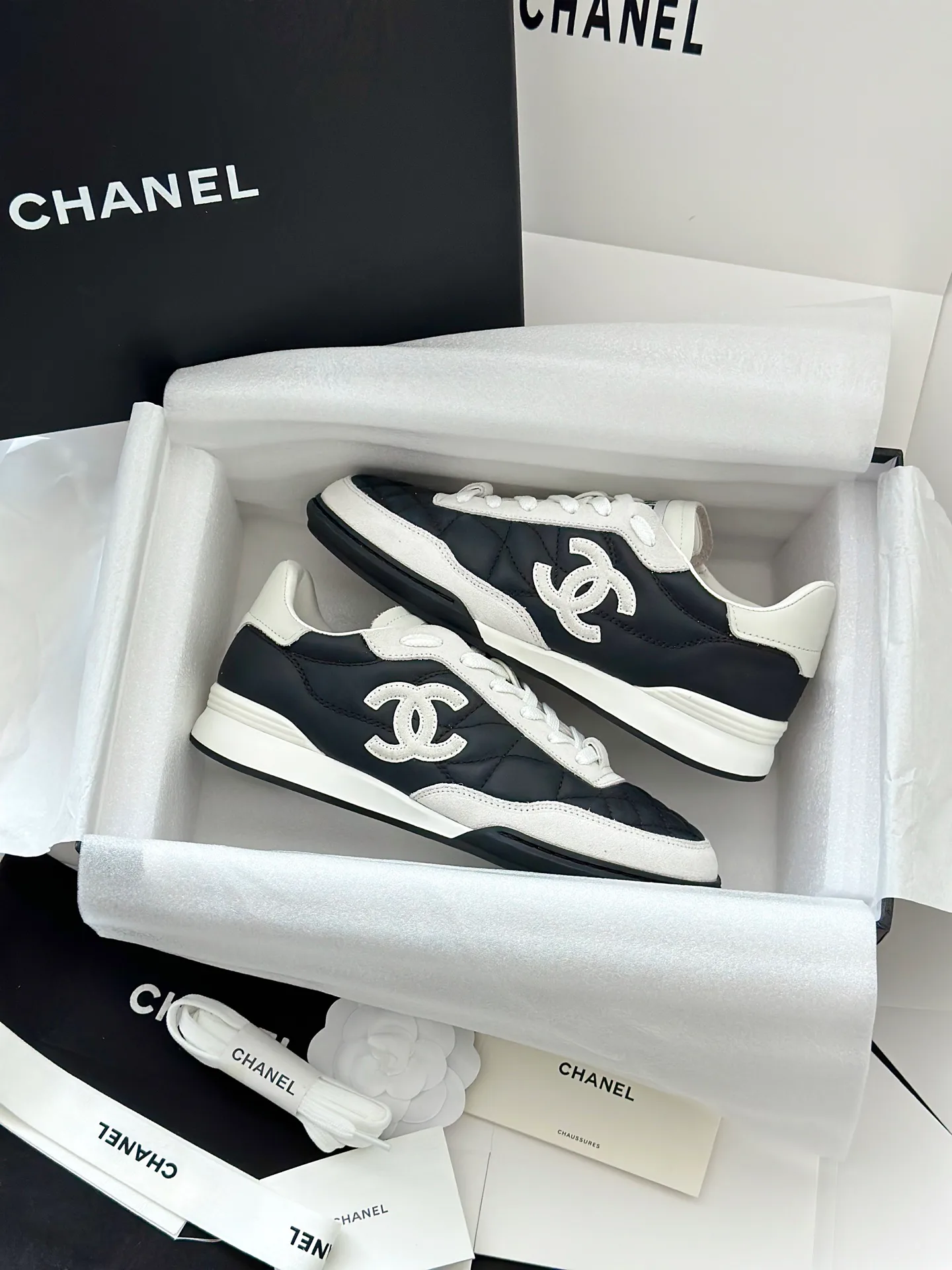Кроссовки Женские Chanel 18765016
