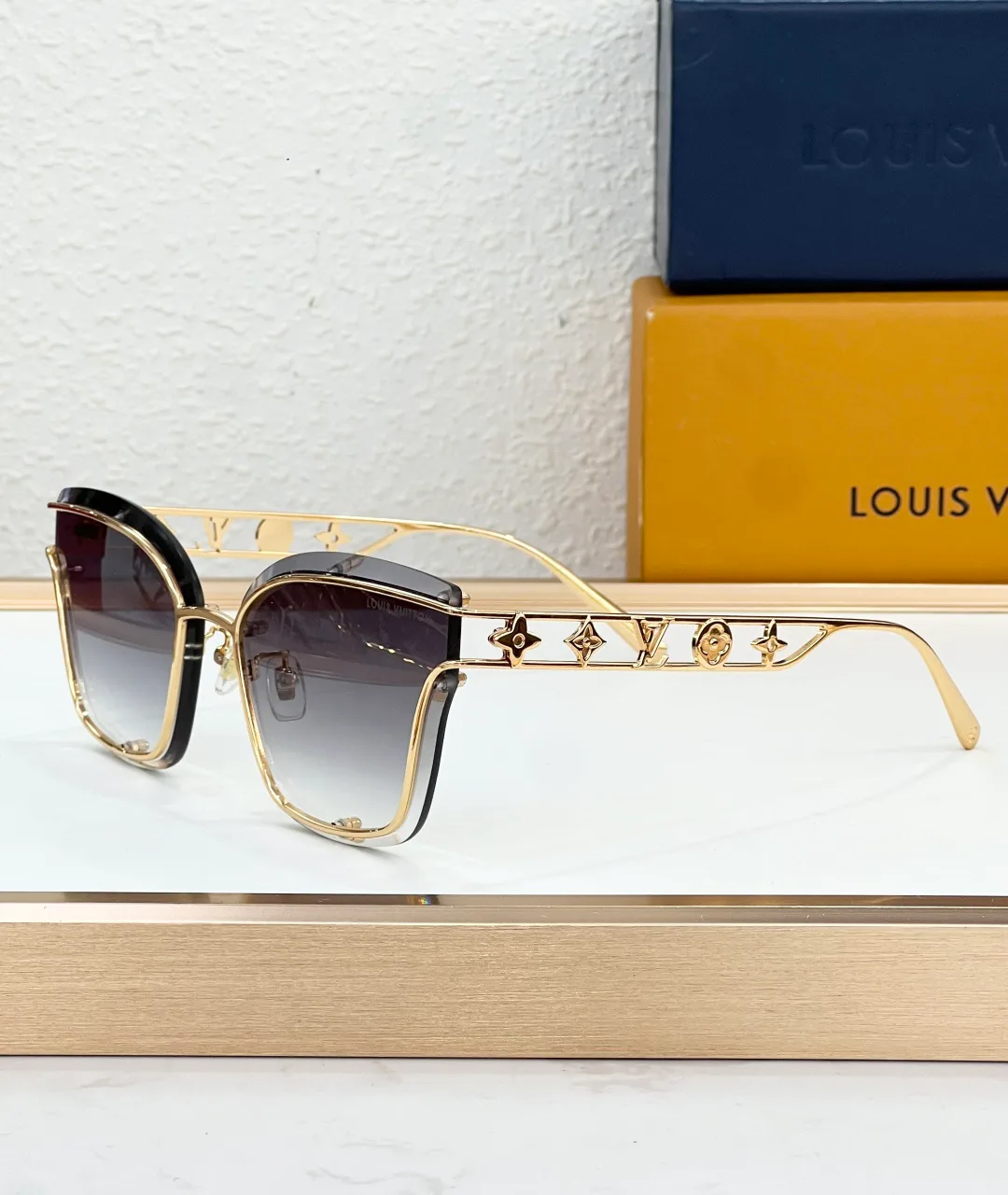 Очки Louis Vuitton 13434183