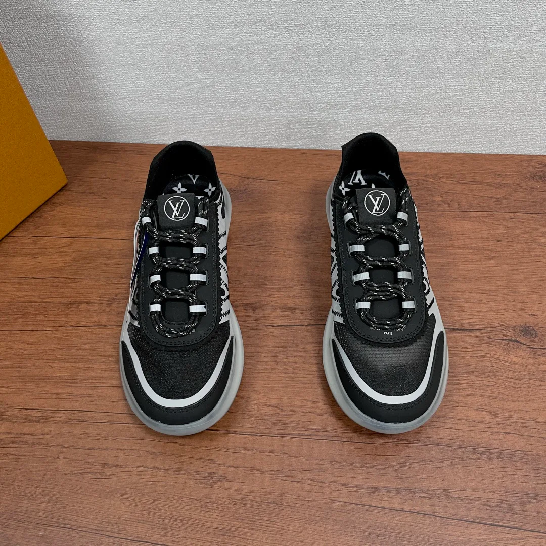 Кроссовки Женские Louis Vuitton 17542558