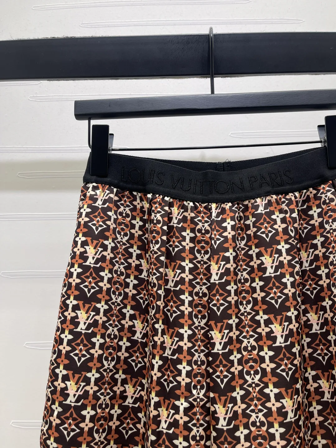 Брюки Женские Louis Vuitton 10932683