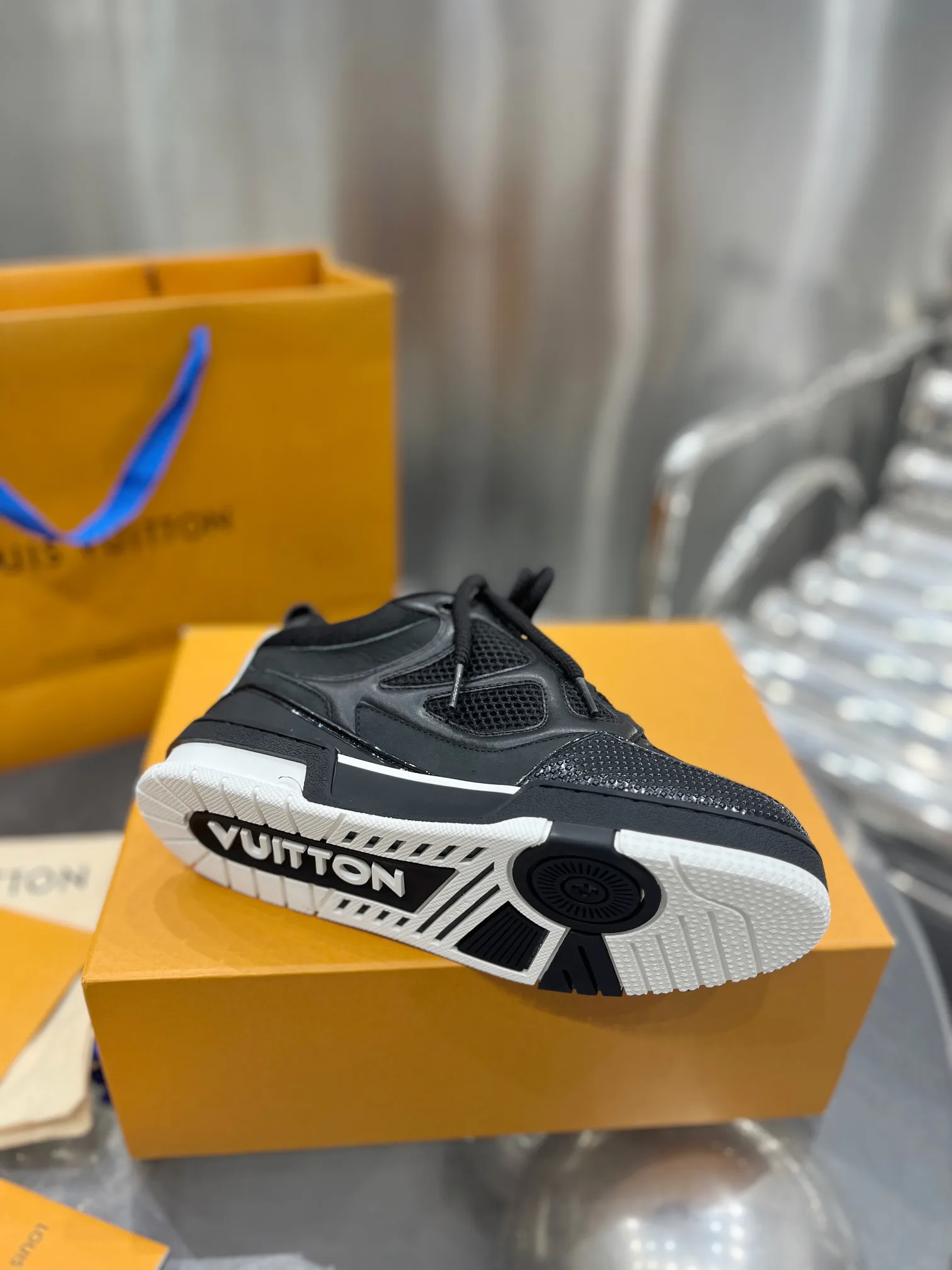 Кроссовки Мужские Louis Vuitton 1141908