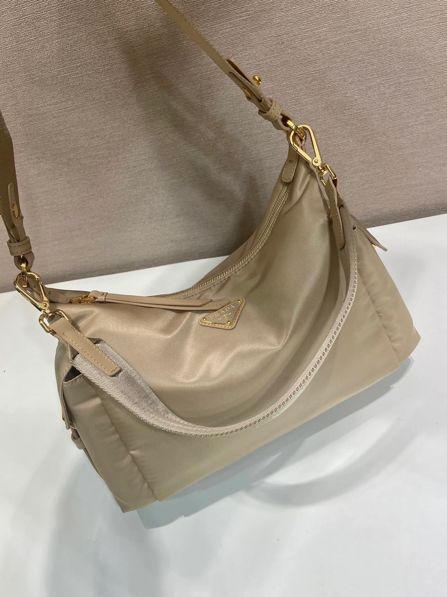 Сумки На Ремне Женские Prada 11409637