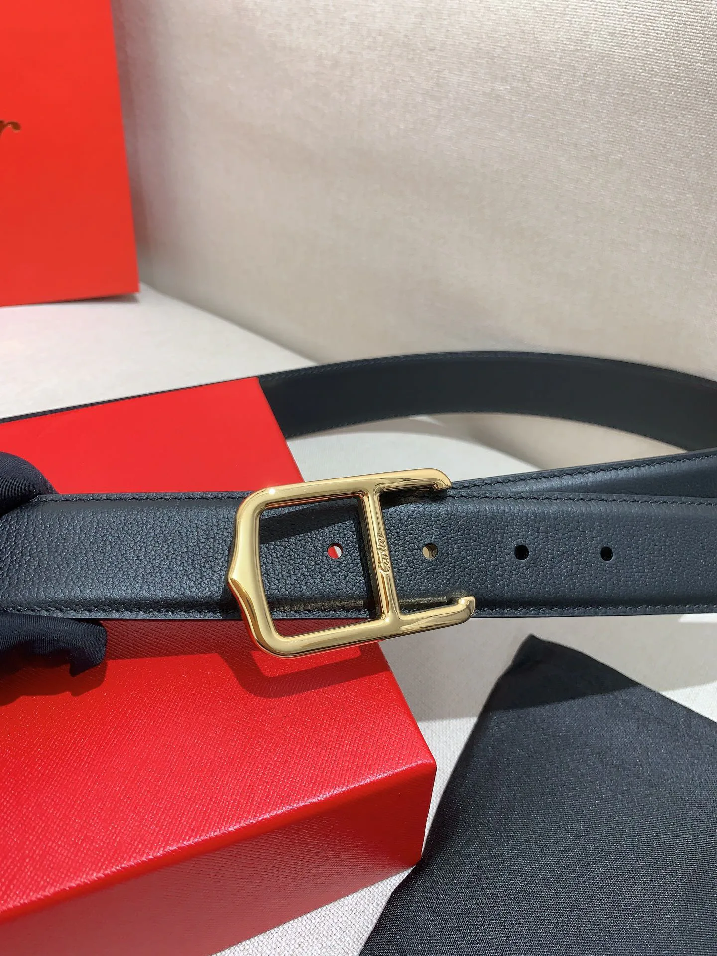 Ремни Cartier 6568