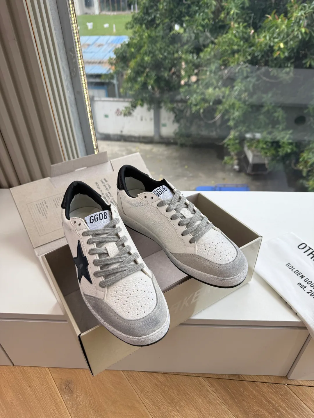 Кроссовки Мужские Golden Goose 18752945