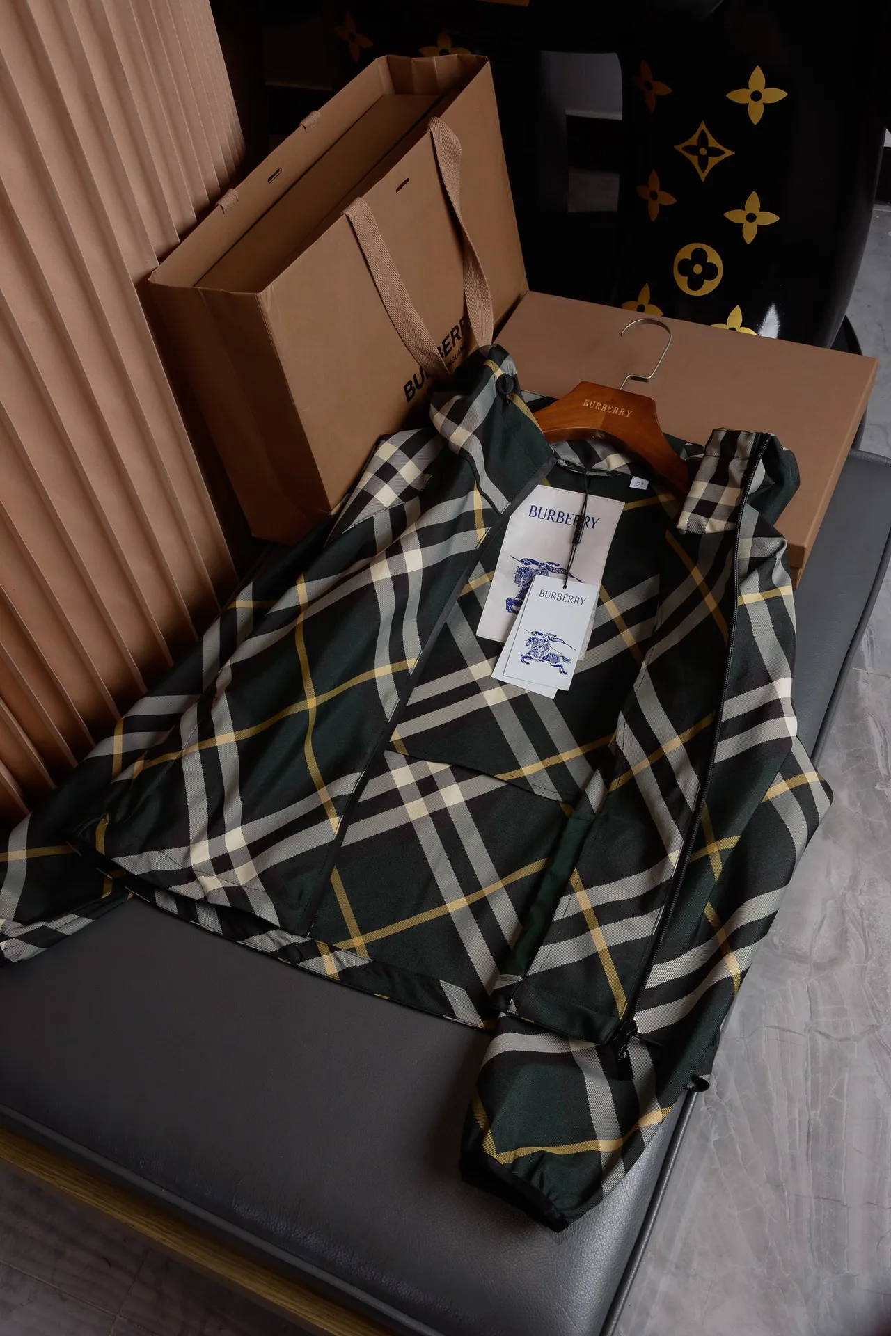 Куртки И Пуховики Мужские Burberry 13432894