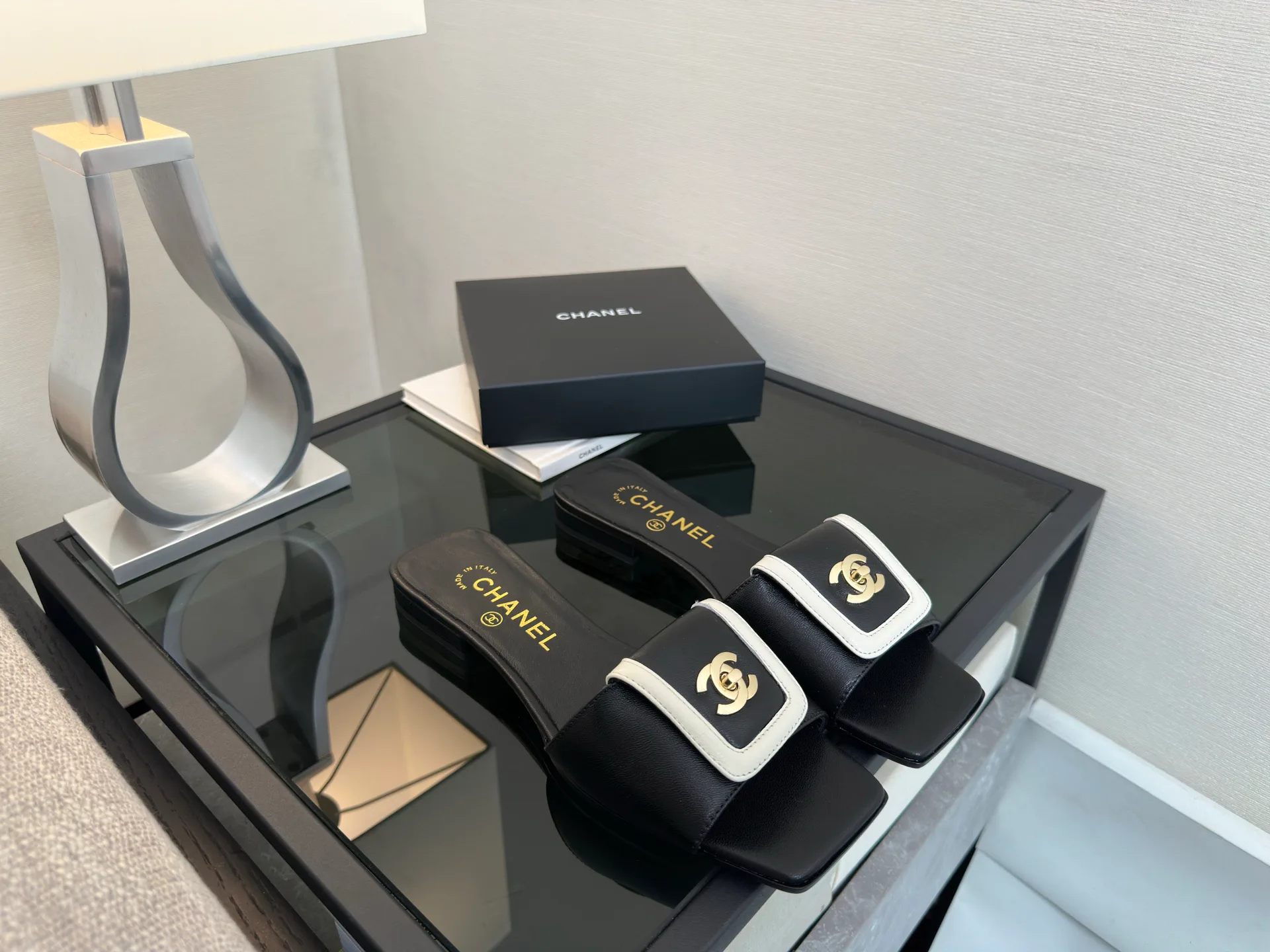 Шлепанцы Женские Chanel 12139129