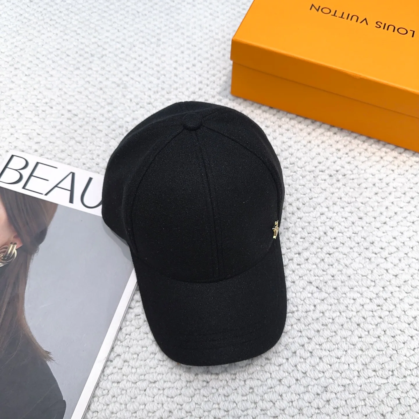 Головные Уборы Louis Vuitton 980981