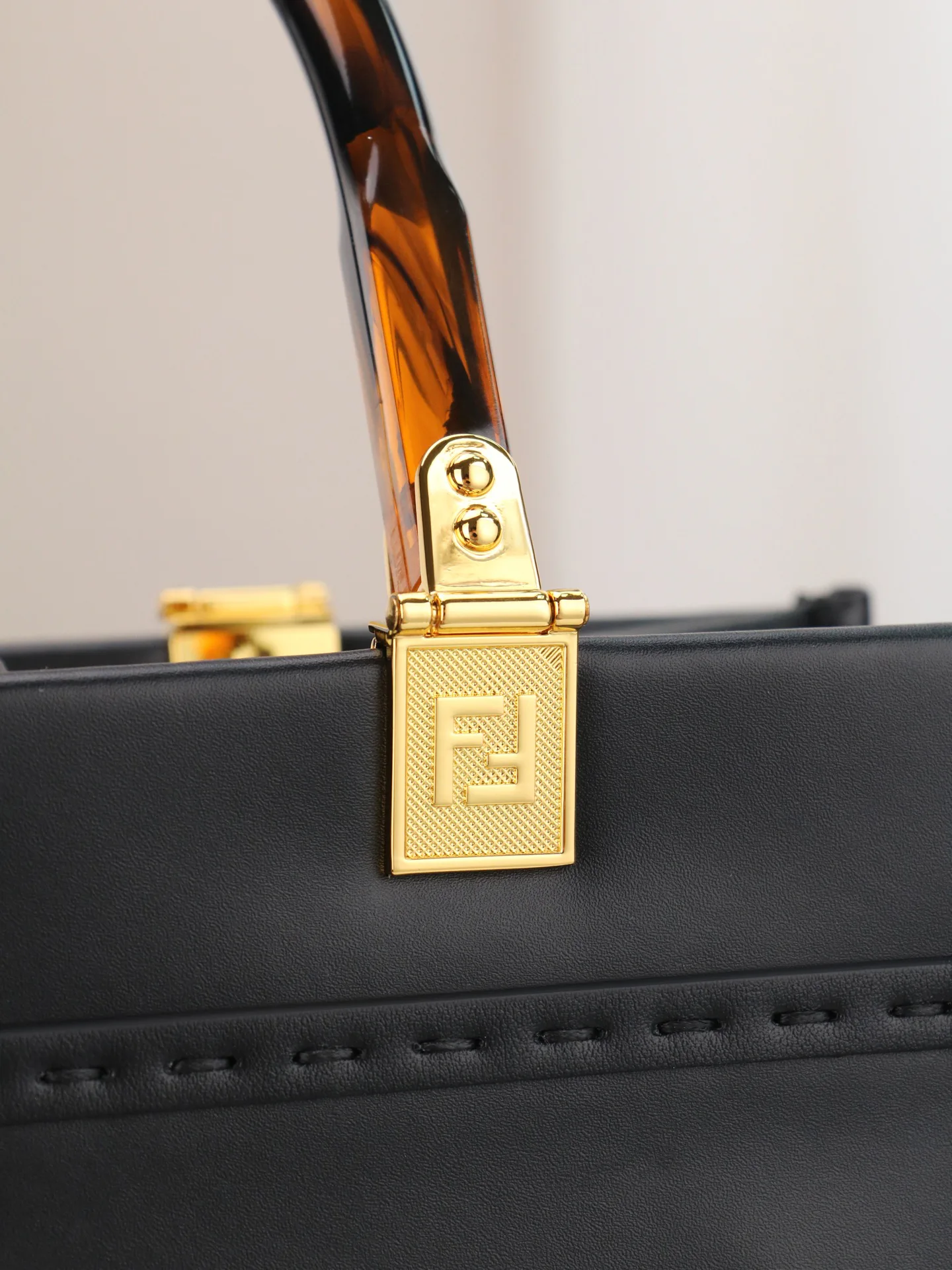 Классические Сумки Женские Fendi 18005129
