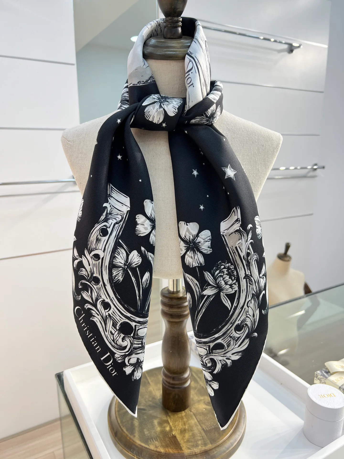 Платки Christian Dior 11722450