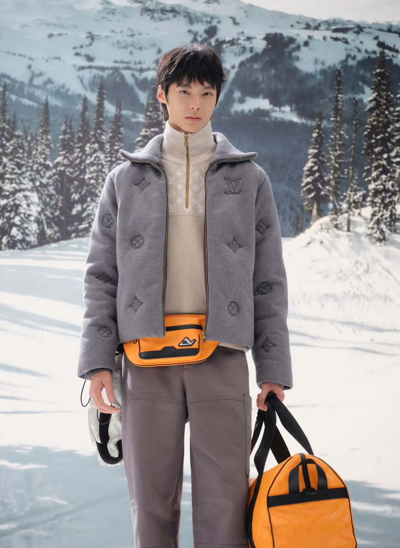 Куртки И Пуховики Женские Louis Vuitton 19492593