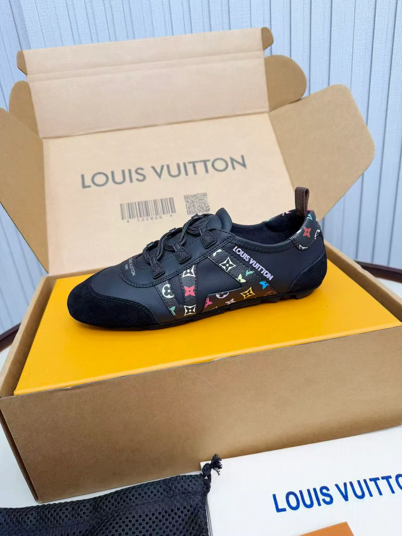 Кроссовки Женские Louis Vuitton 11250657