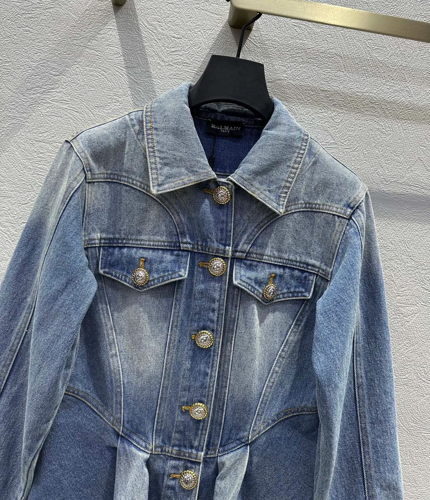 Куртки И Пуховики Женские Balmain 23106