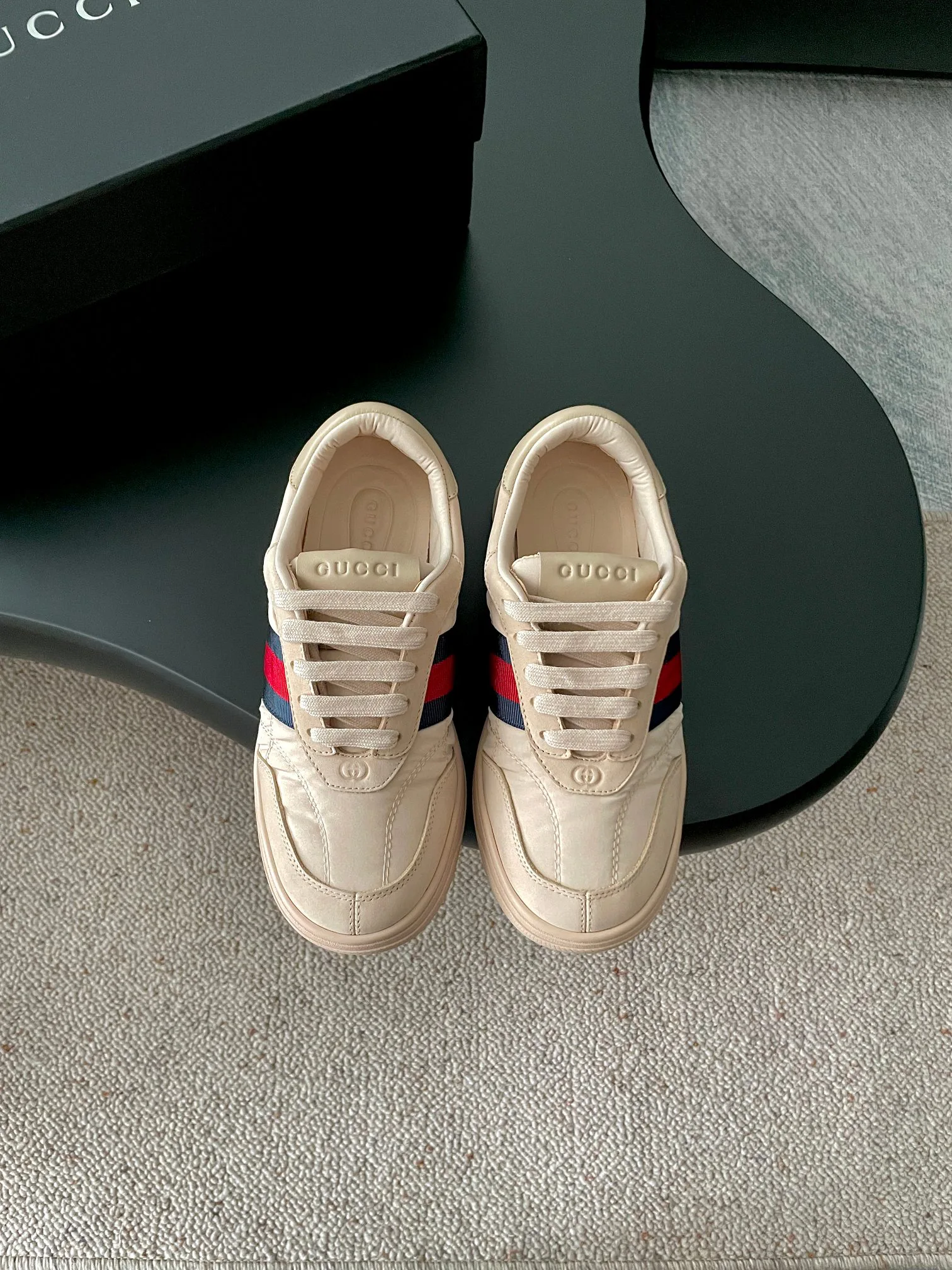 Кроссовки Женские Gucci 18766073