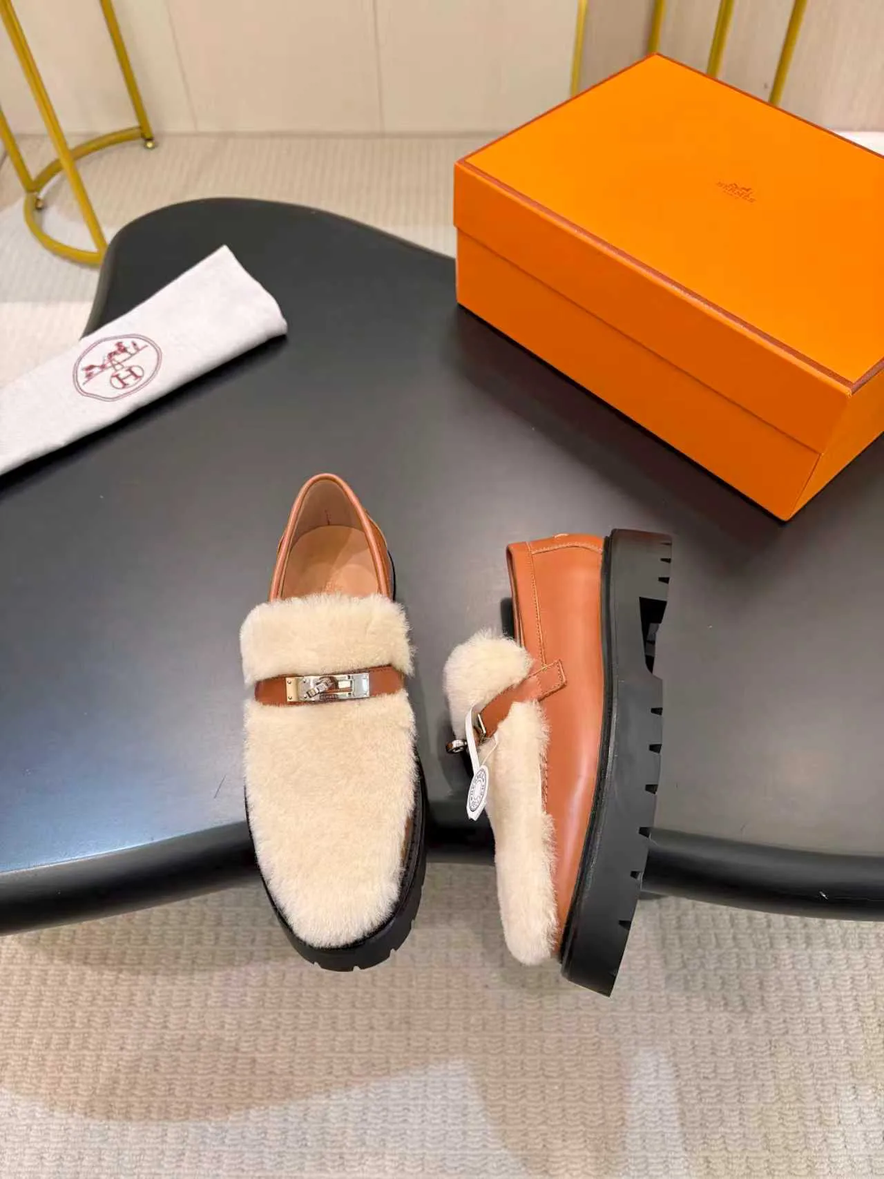 Лоферы Женские Hermes 379557