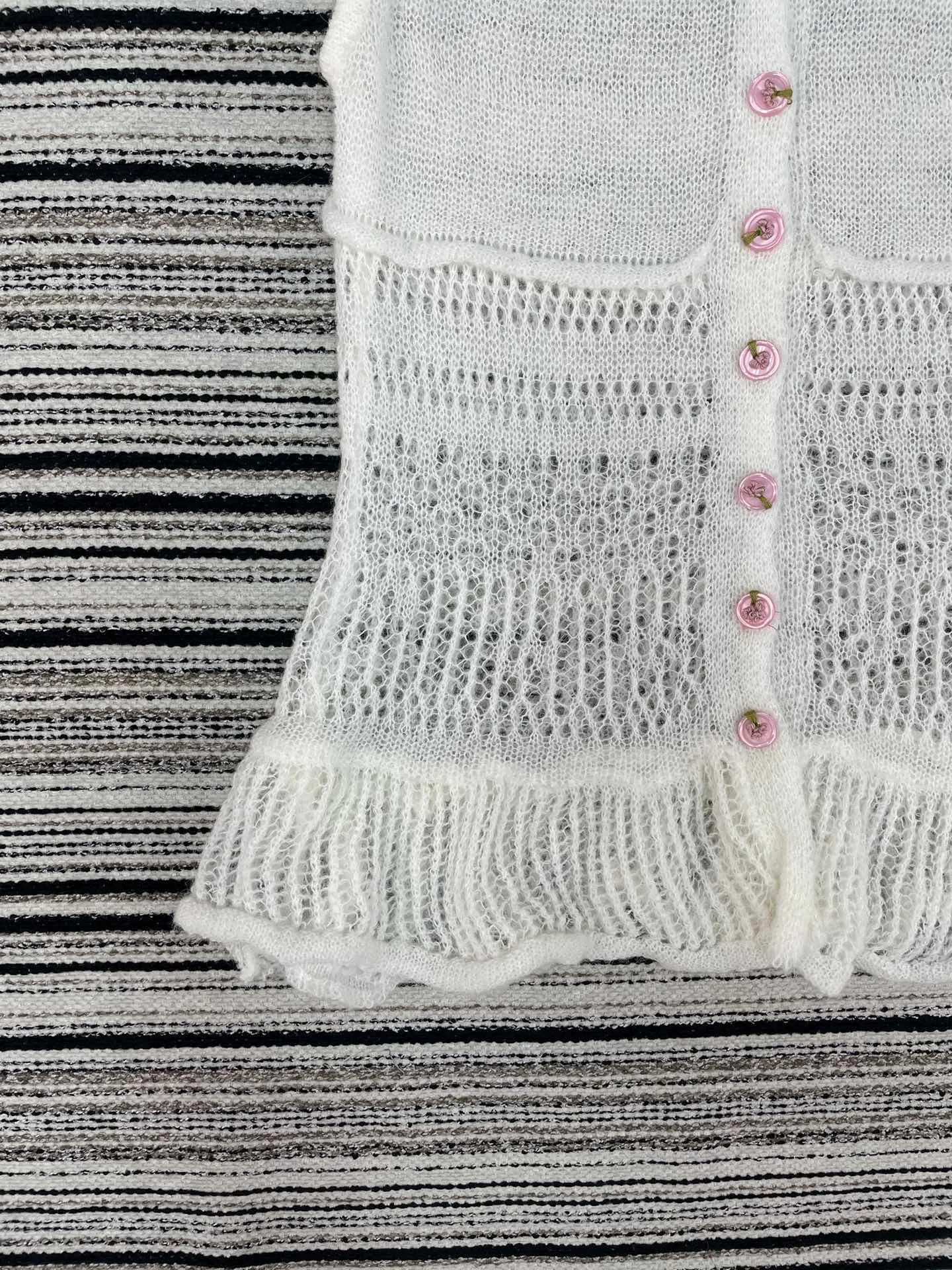 Жилеты Женские Chanel 11244919