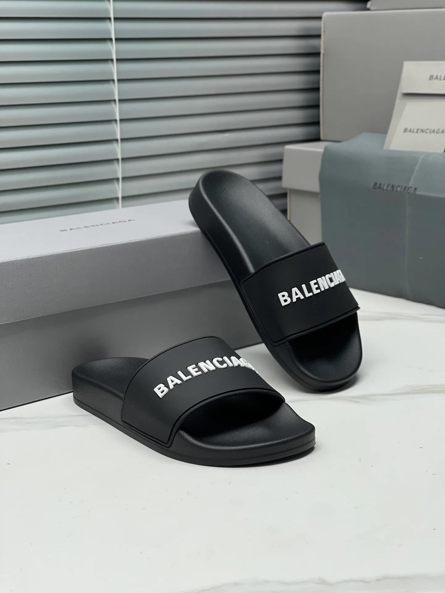 Шлепанцы Женские Balenciaga 21924