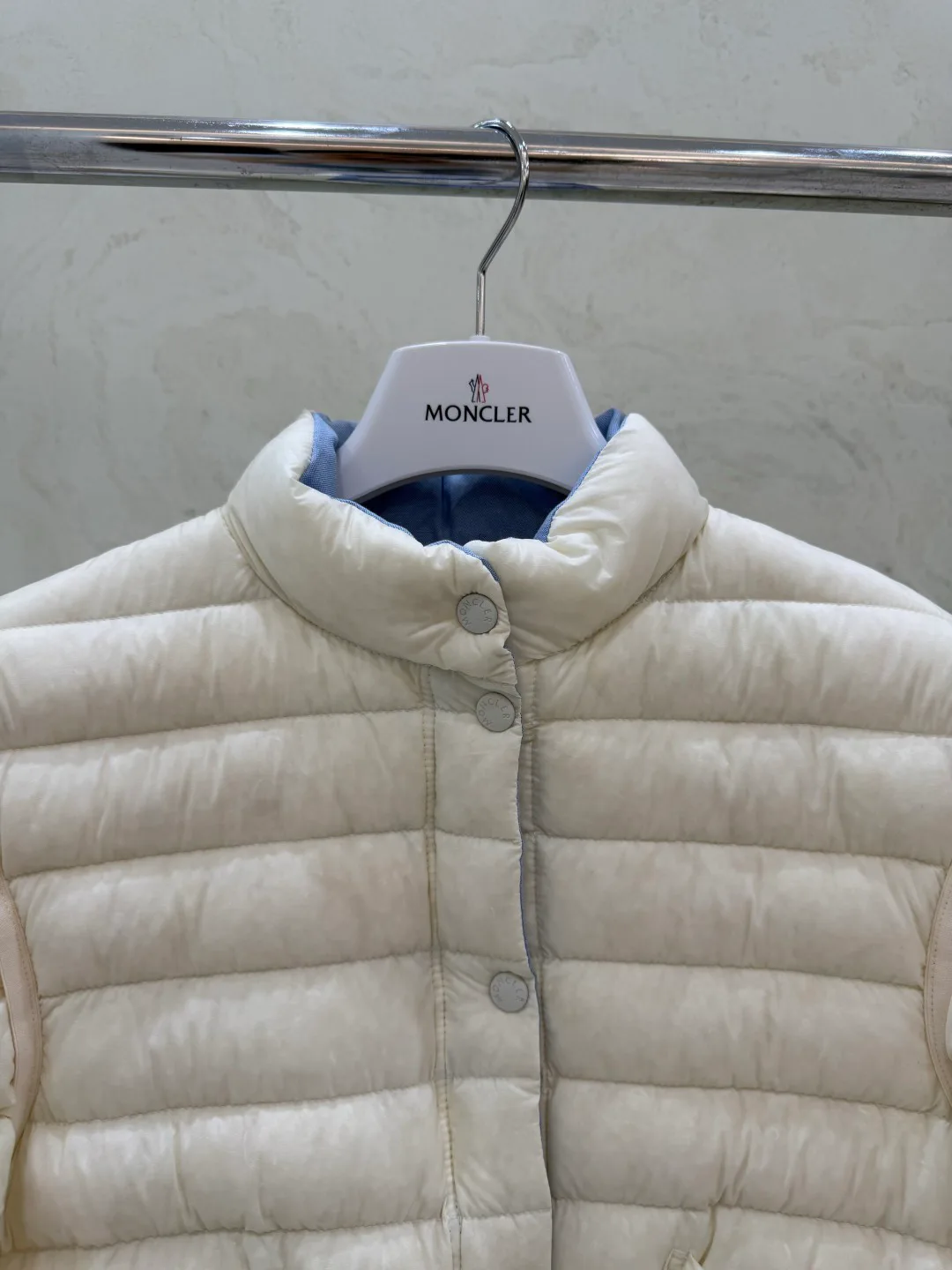 Куртки И Пуховики Женские Moncler 17918896