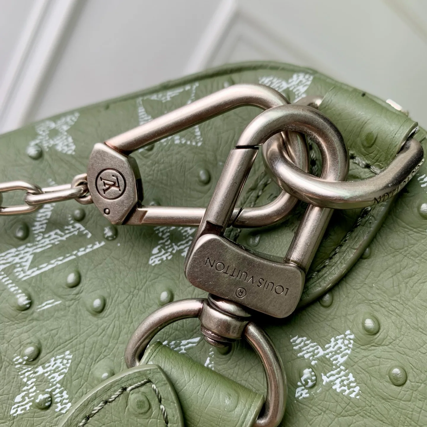 Классические Сумки Женские Louis Vuitton 18147443