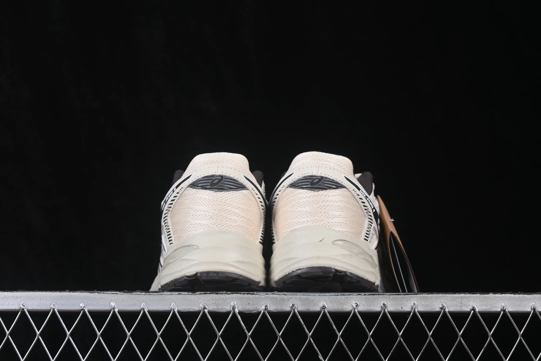 Кроссовки Женские Asics 17954848