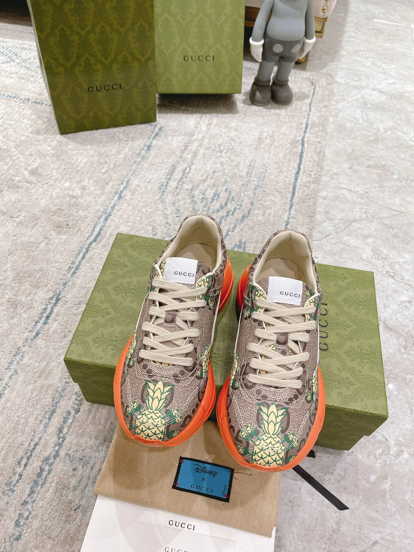 Кроссовки Женские Gucci 18527702