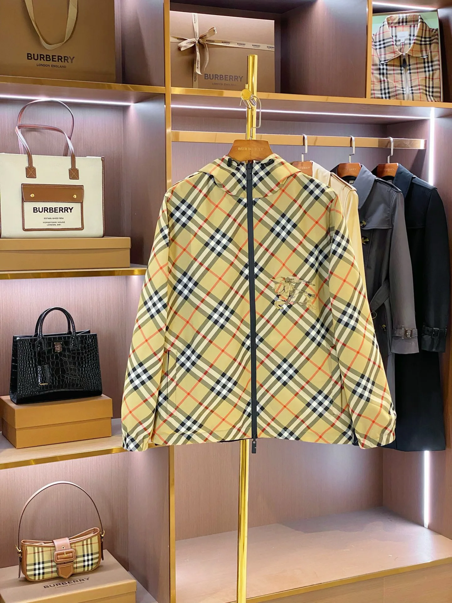 Куртки И Пуховики Мужские Burberry 5019531
