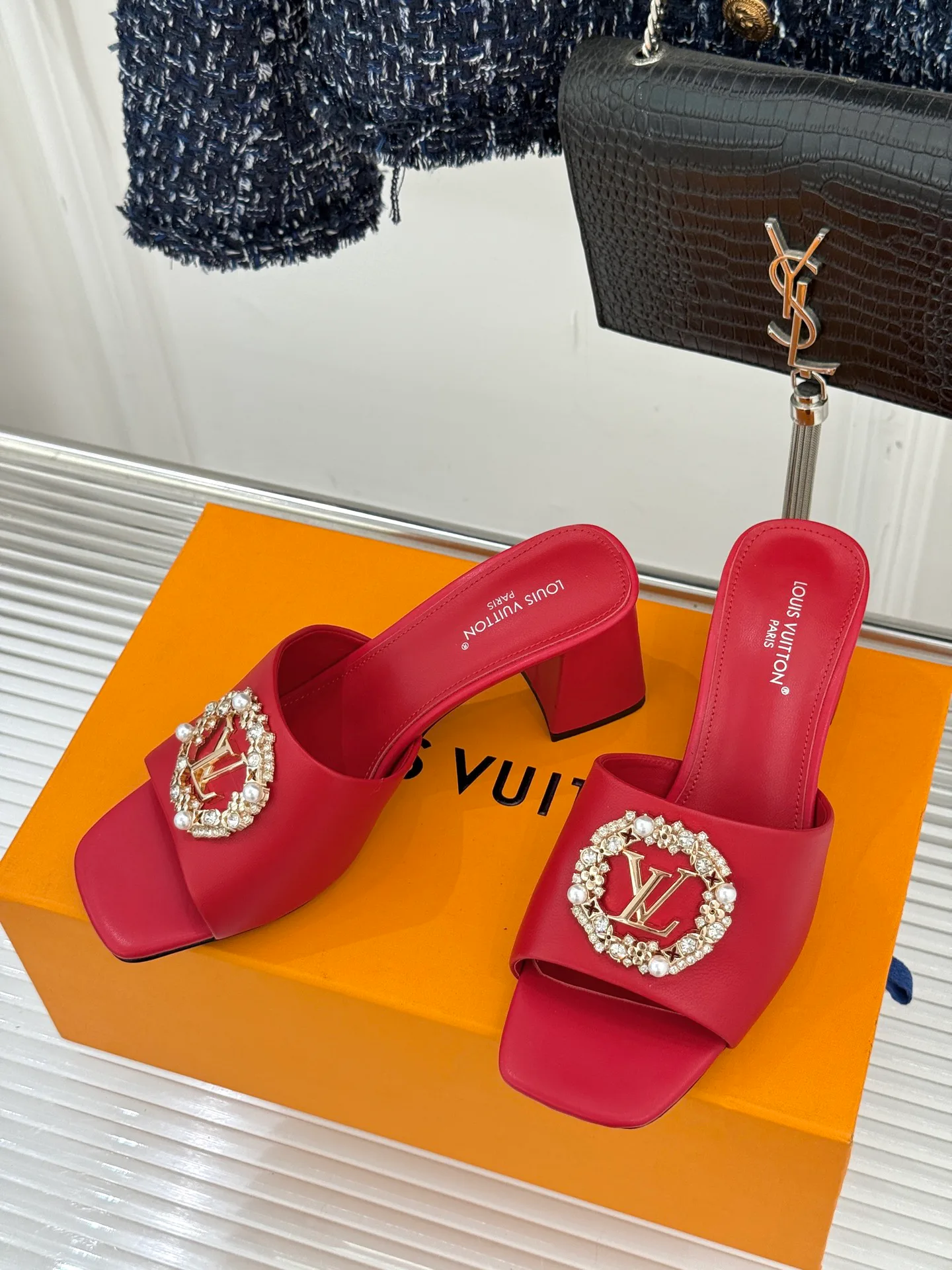 Босоножки Женские Louis Vuitton 2768105