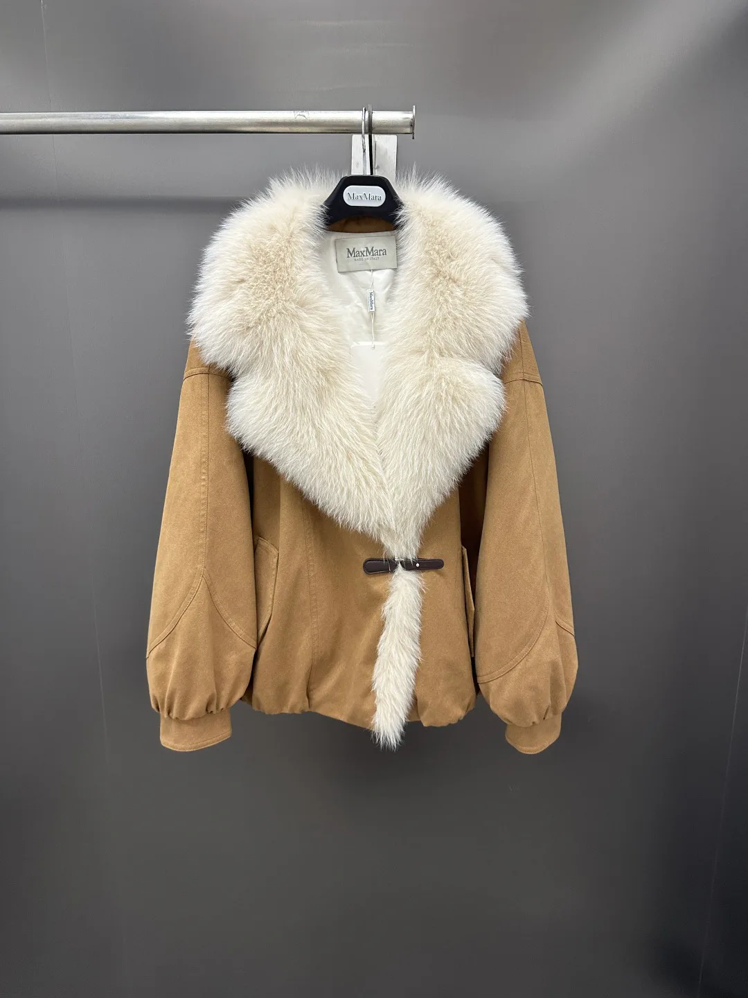Куртки И Пуховики Женские Max Mara 18702442