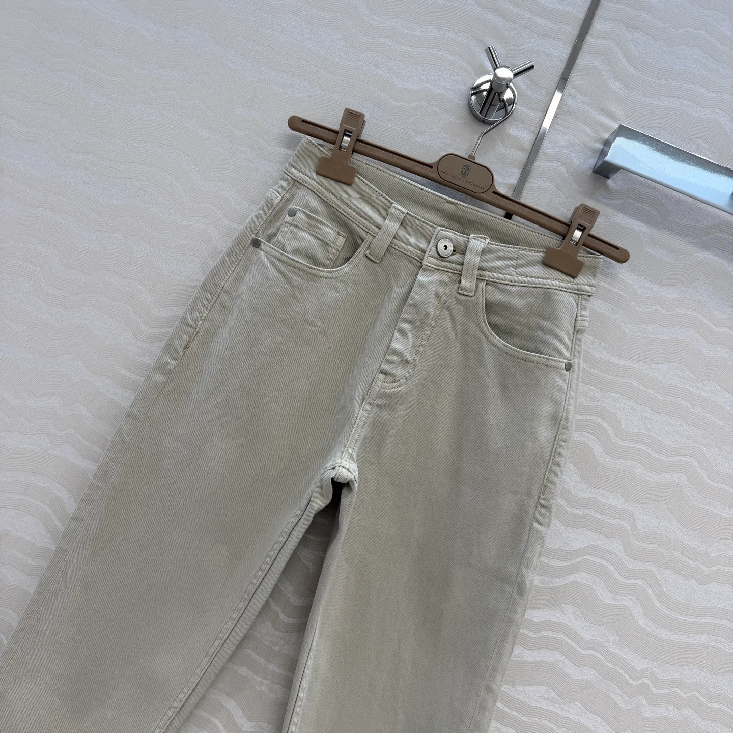 Джинсы Женские Brunello Cucinelli 13334763