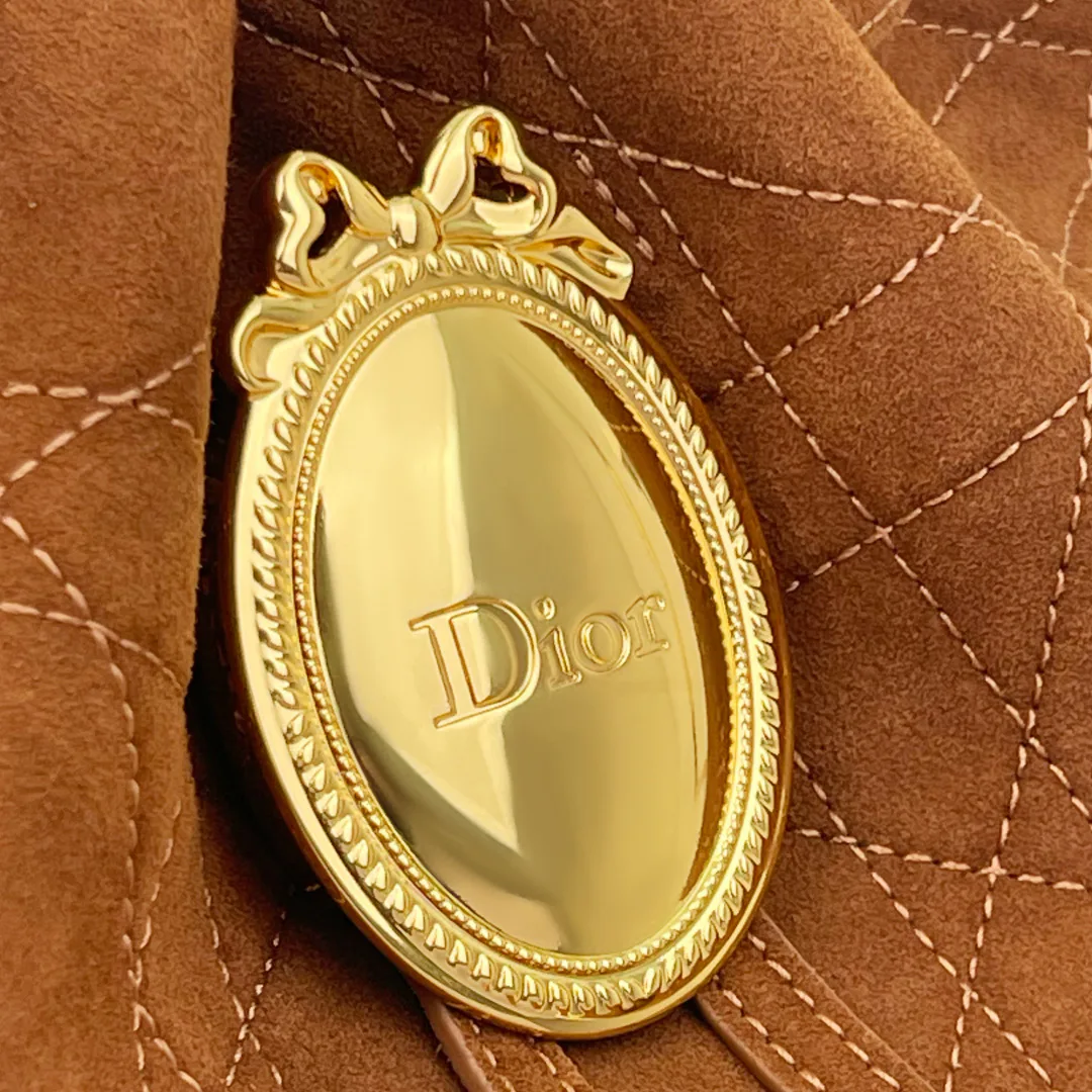 Классические Сумки Женские Christian Dior 18116320