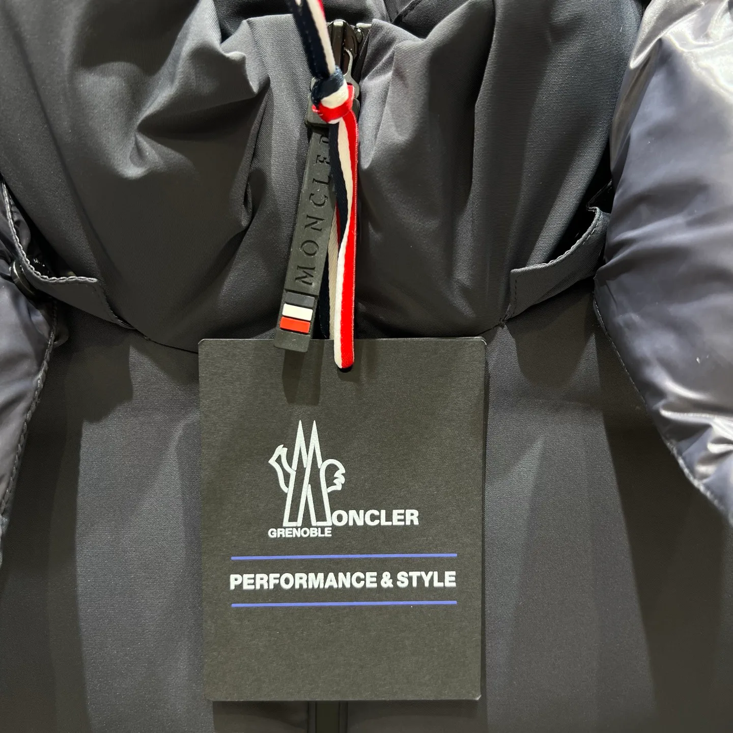 Куртки И Пуховики Женские Moncler 18723667