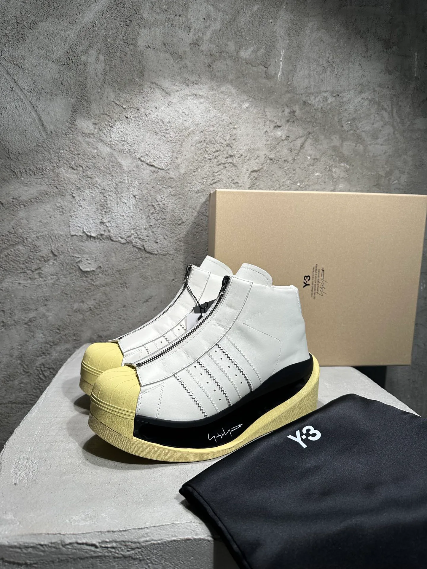 Кроссовки Женские Y-3 18011945