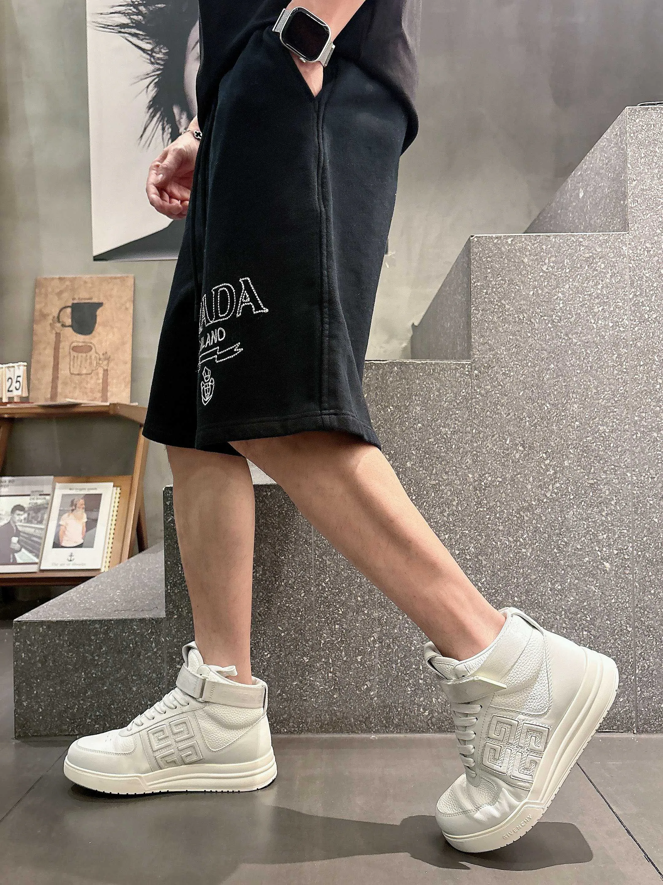 Шорты Мужские Prada 17468338