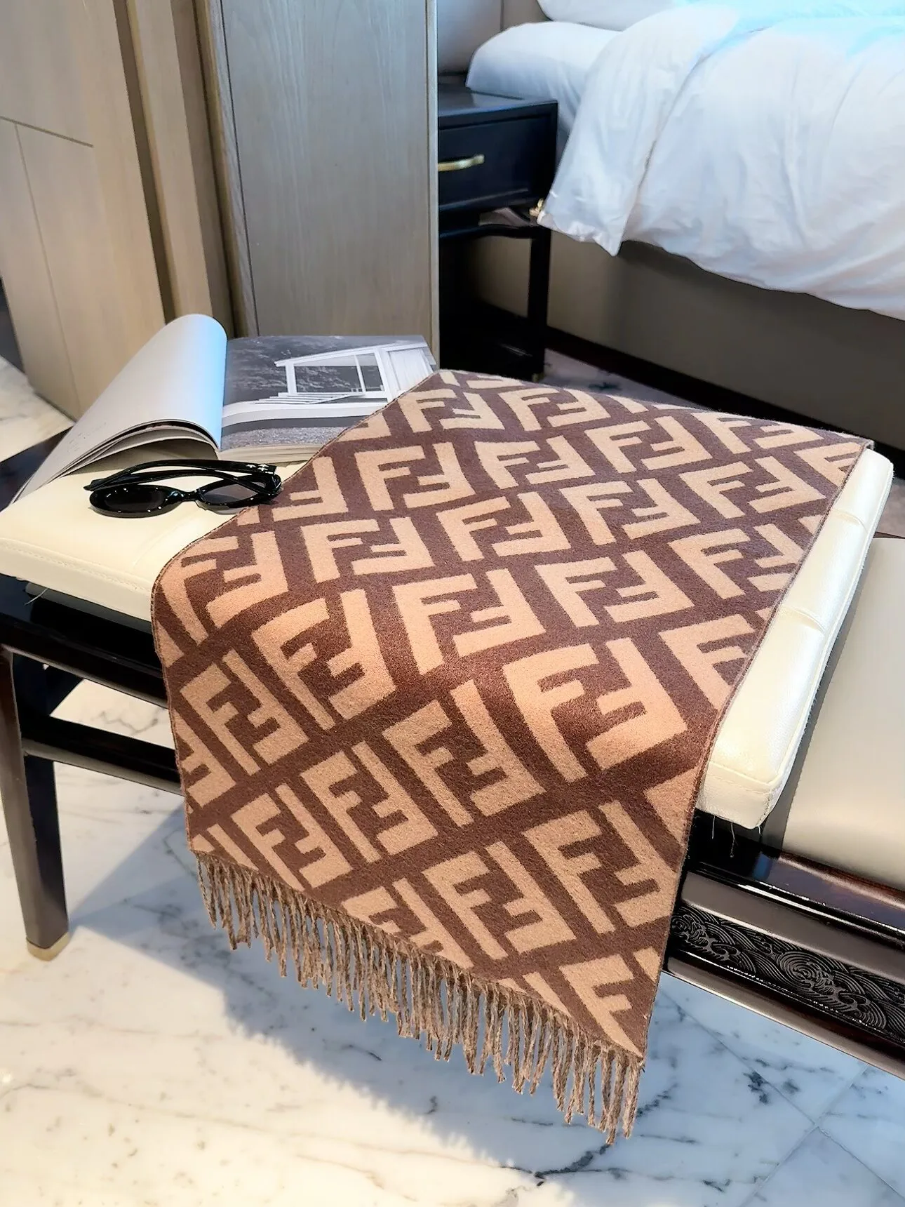 Шарфы Fendi 18322574