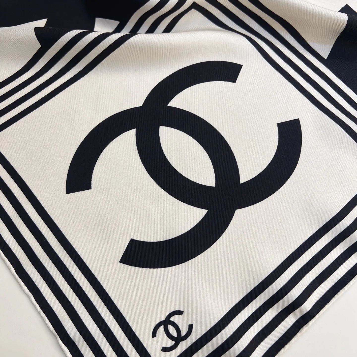 Платки Chanel 312016