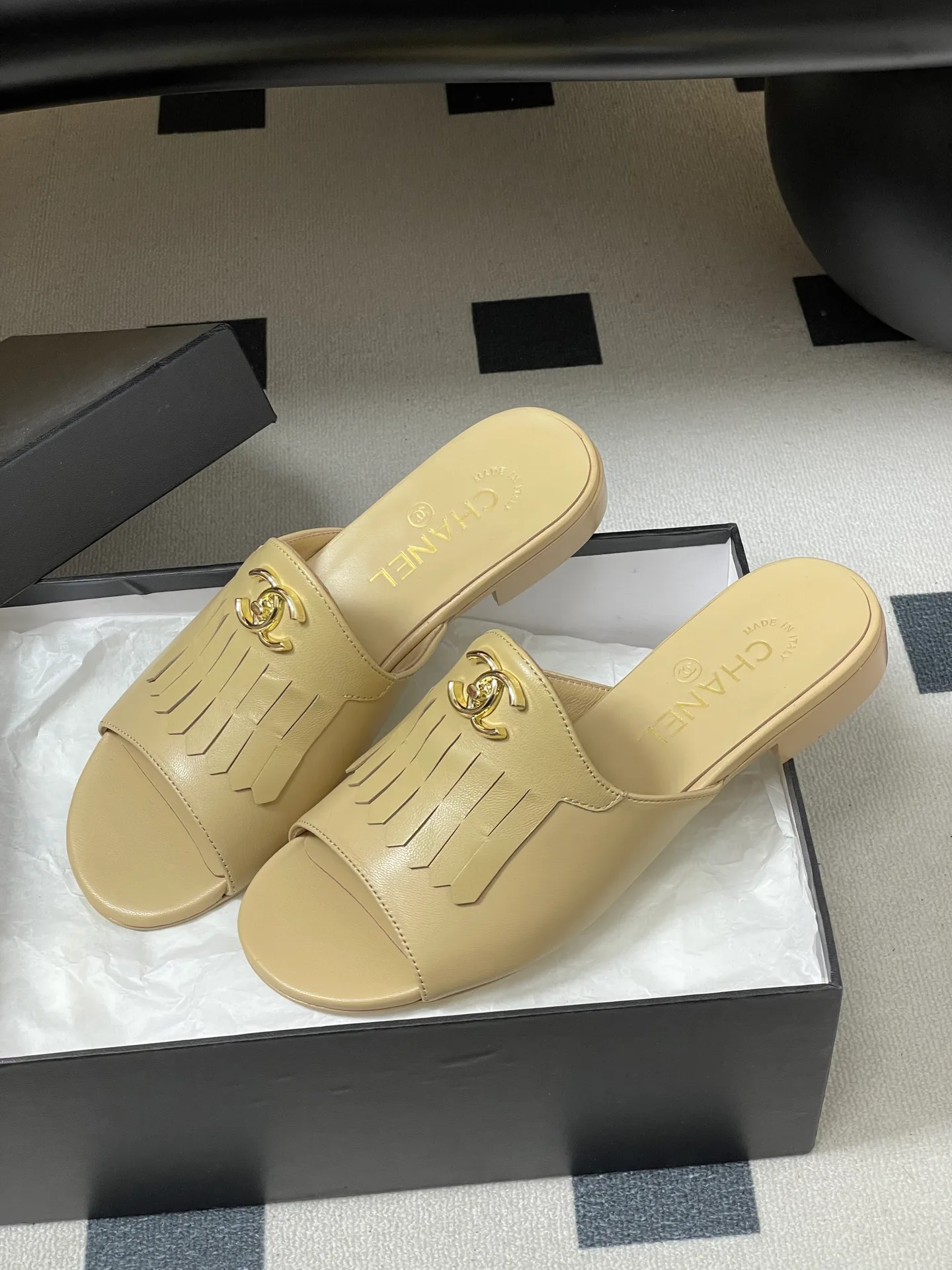 Босоножки Женские Chanel 10993932