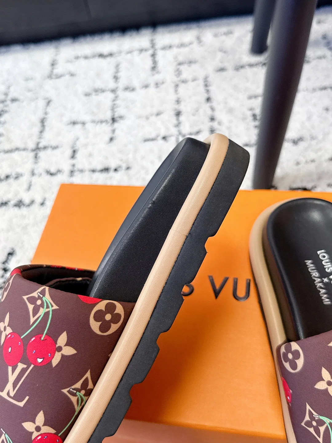 Шлепанцы Женские Louis Vuitton 1752819