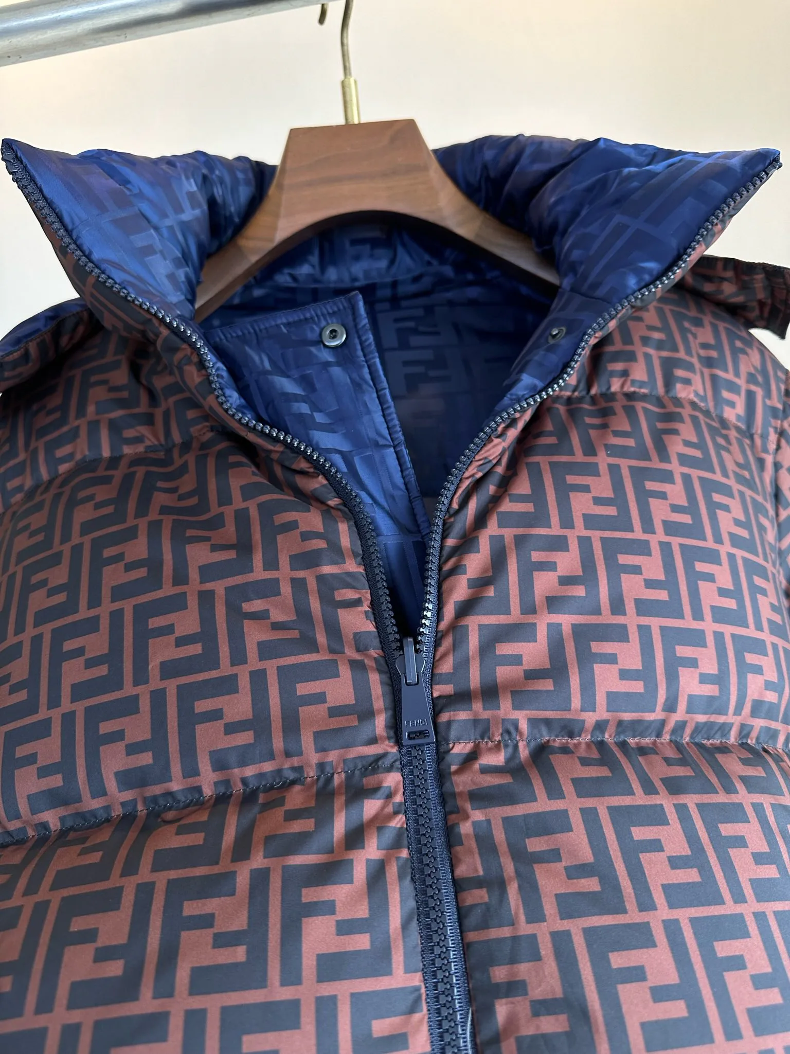 Куртки И Пуховики Мужские Fendi 607837