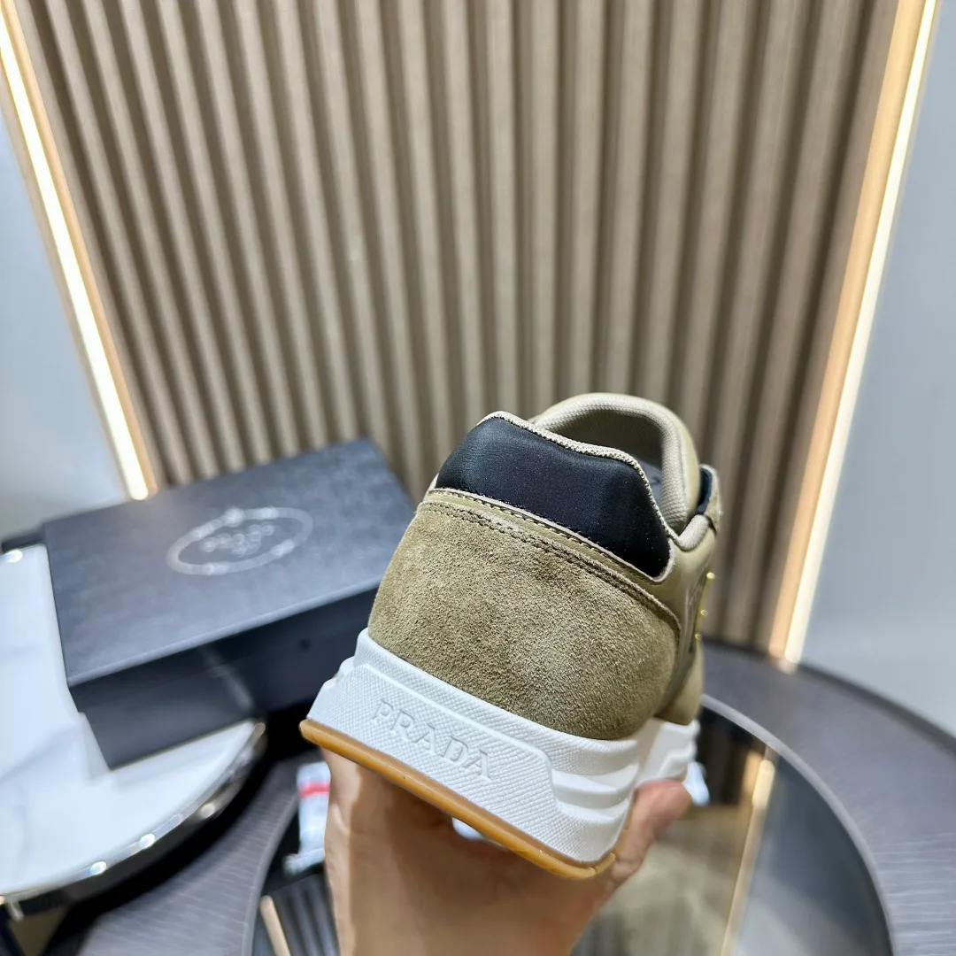 Кроссовки Женские Prada 787531